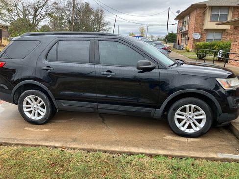Used 2016 Ford Explorer 4WD image 2