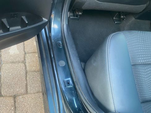 Used 2013 Toyota Camry SE w/ Leather Pkg FWD image 23