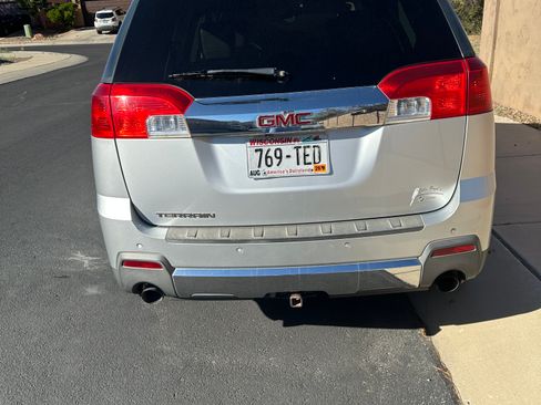 Used 2012 GMC Terrain SLT w/ Chrome and Technology Package image 1