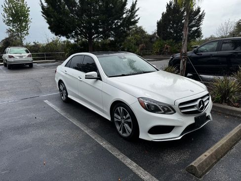 Used 2014 Mercedes-Benz E 350 4MATIC Sedan image 4
