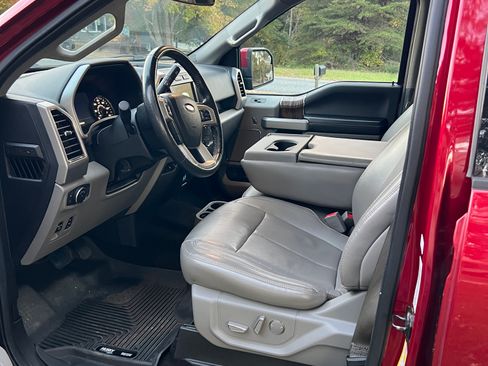 Used 2018 Ford F150 Lariat image 6