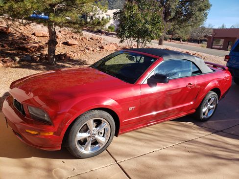 Used 2008 Ford Mustang GT Premium image 2