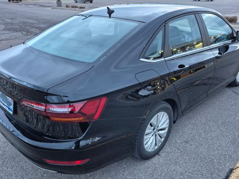 Used 2019 Volkswagen Jetta S image 9
