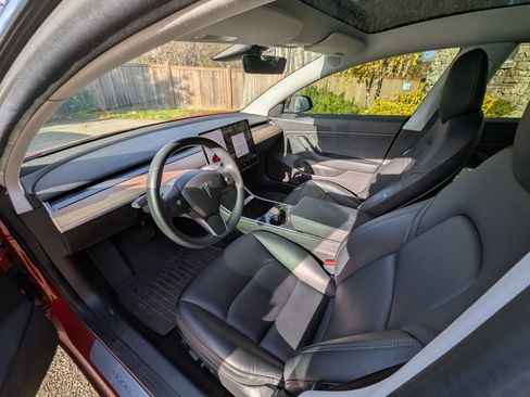 Used 2018 Tesla Model 3 Long Range image 14