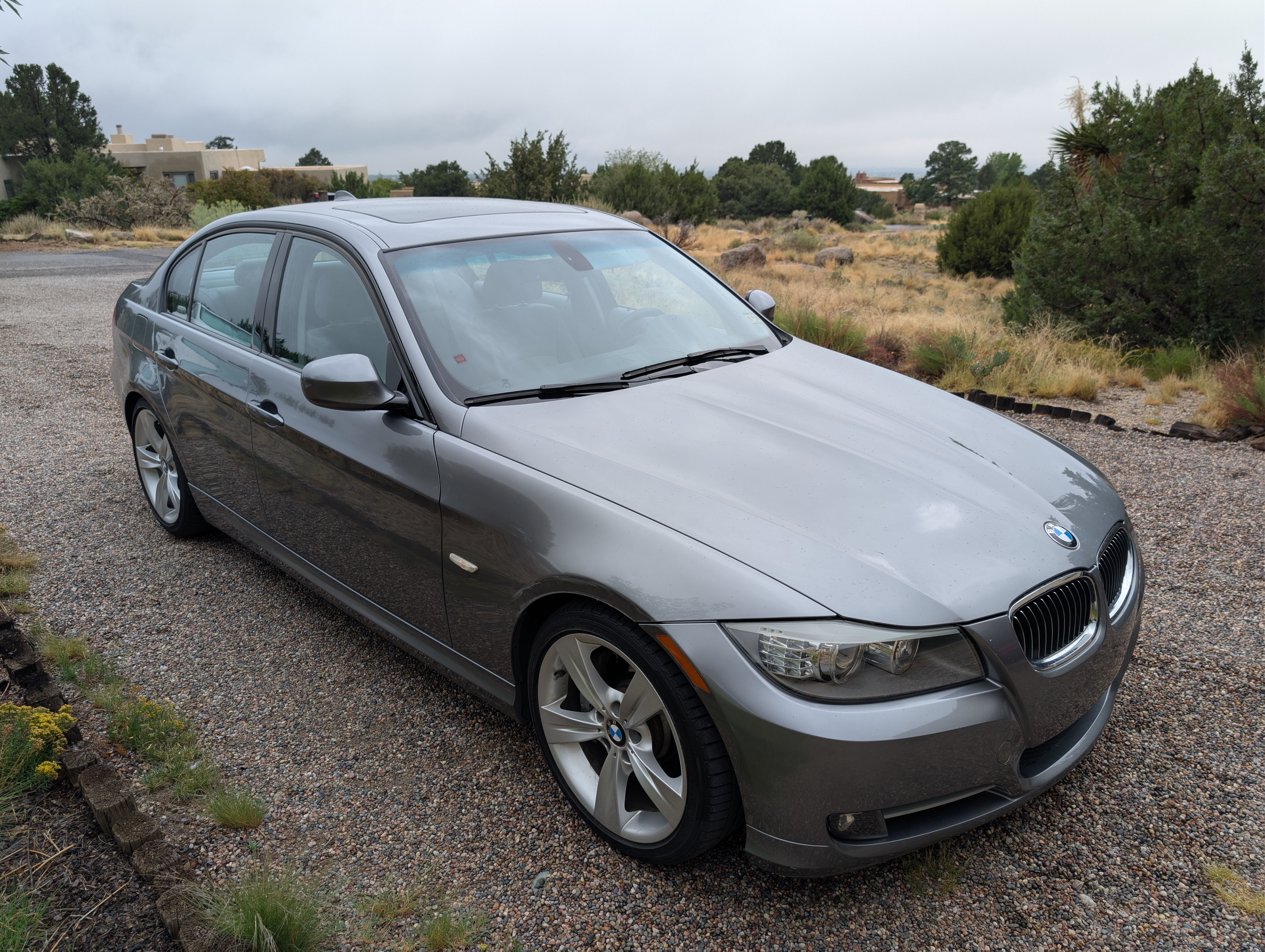 Used 2011 BMW 335i Sedan RWD image 4