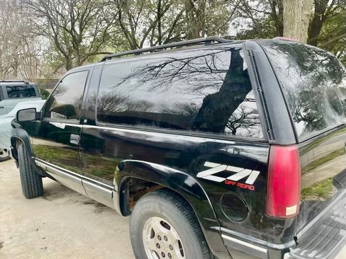Used 1996 Chevrolet Tahoe 4WD 2-Door image 4