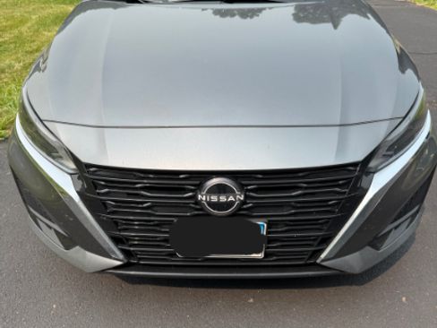 Used 2024 Nissan Altima 2.5 SV AWD/4WD image 2