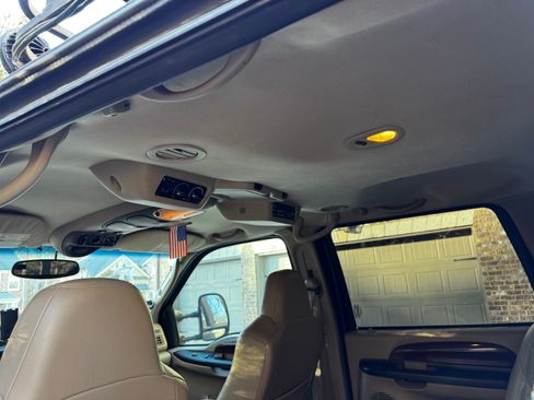 Used 2005 Ford Excursion Limited image 4