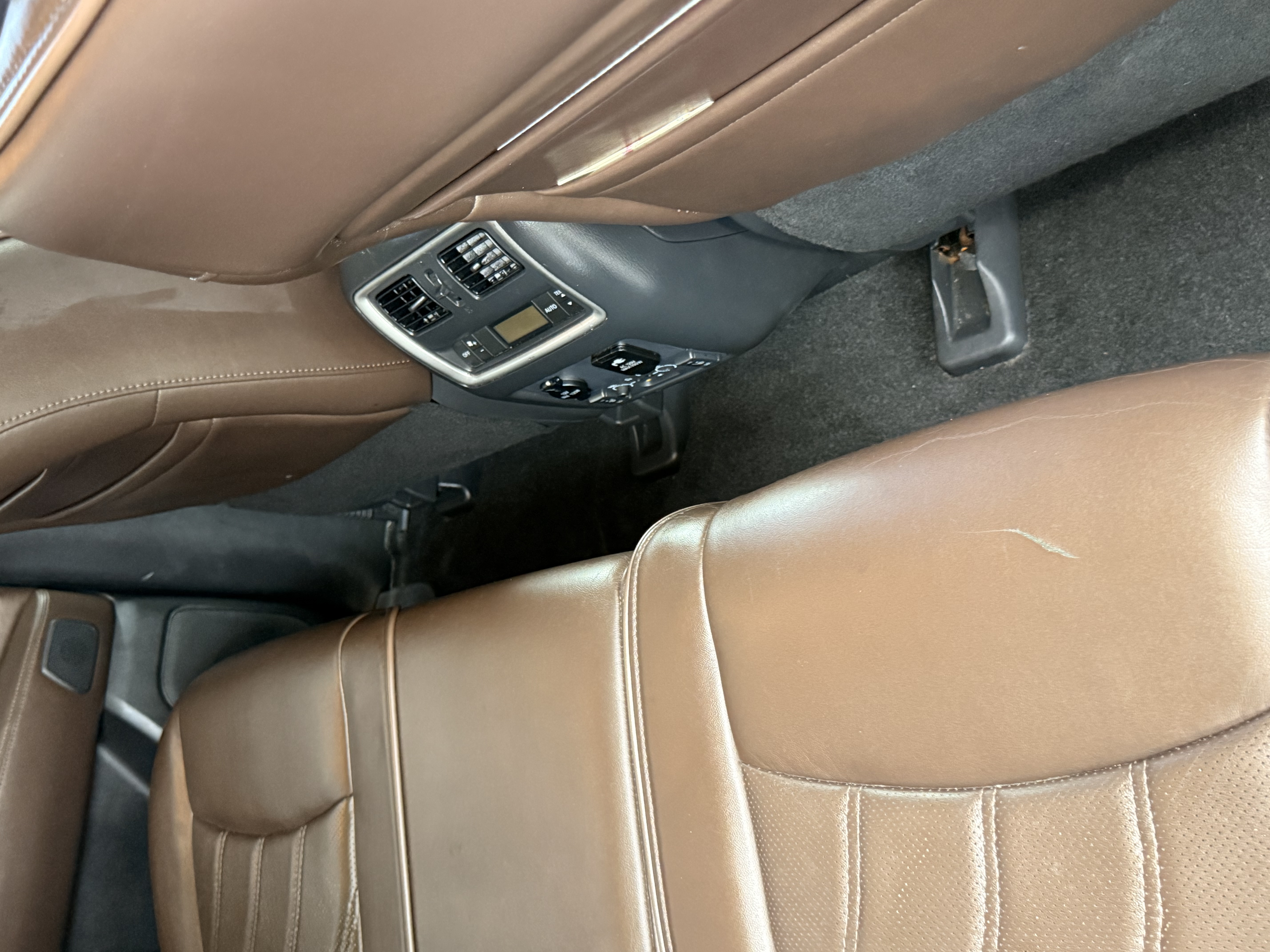 Used 2015 INFINITI QX60 FWD w/ Deluxe Touring Package image 10