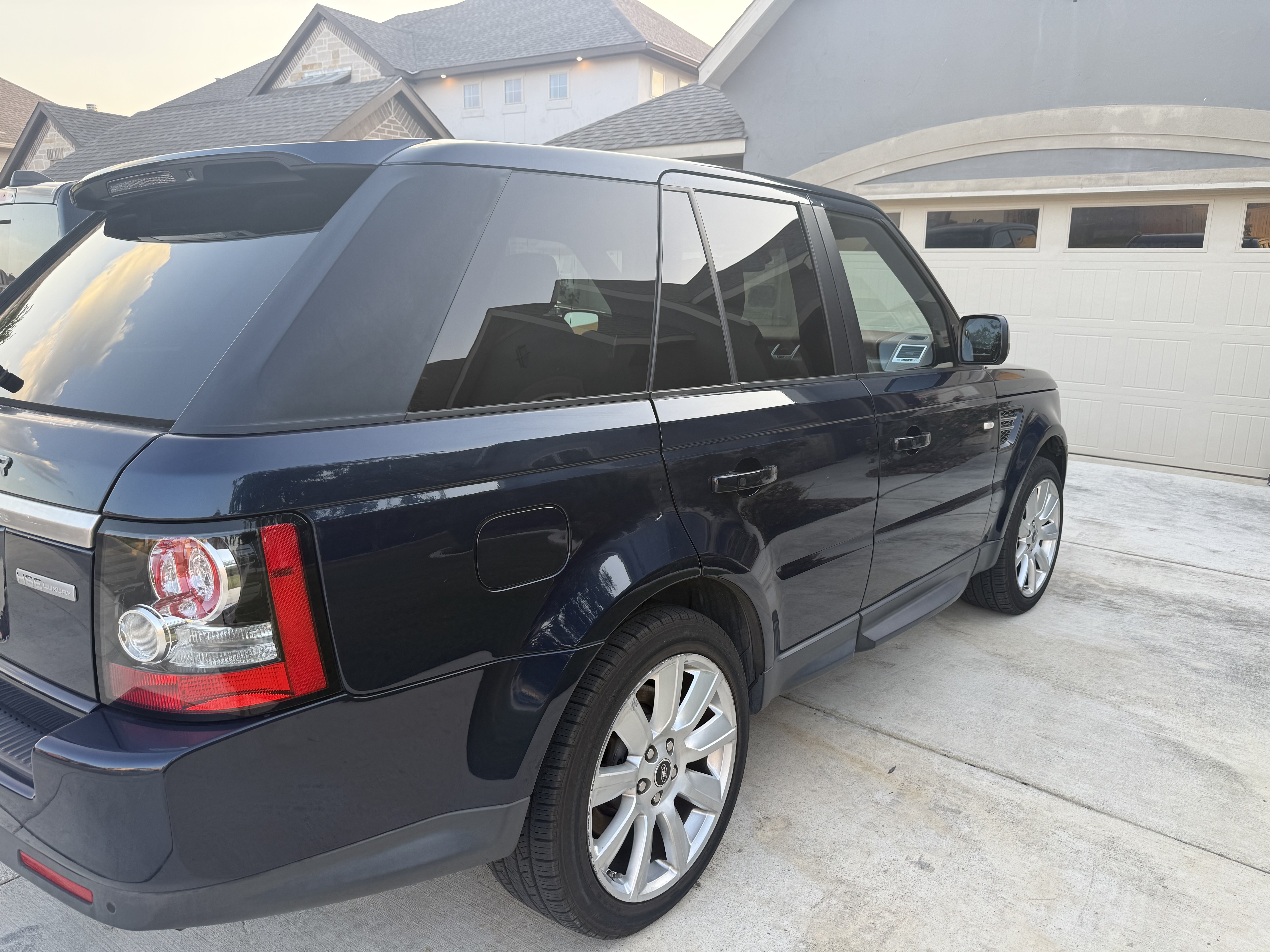 Used 2013 Land Rover Range Rover Sport HSE LUX AWD/4WD image 11