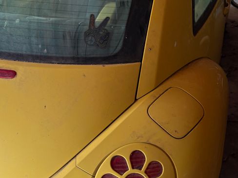 Used 2002 Volkswagen Beetle GLS image 2