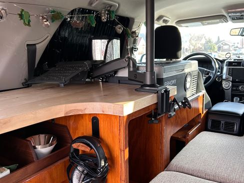 Used 2022 Toyota 4Runner SR5 image 5