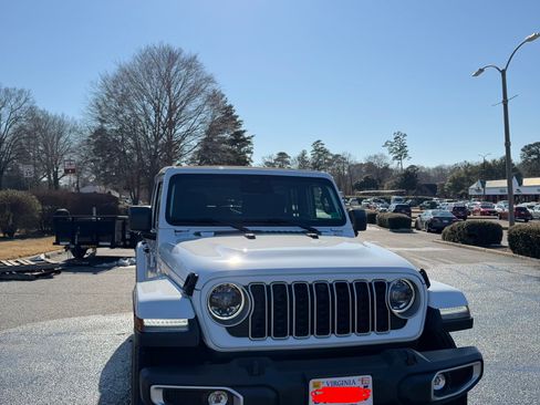 Used 2025 Jeep Wrangler Unlimited Sahara image 12