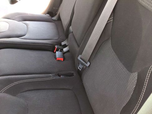 Used 2017 Jeep Cherokee Latitude image 10