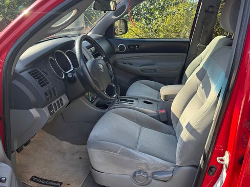 Used 2008 Toyota Tacoma PreRunner image 2