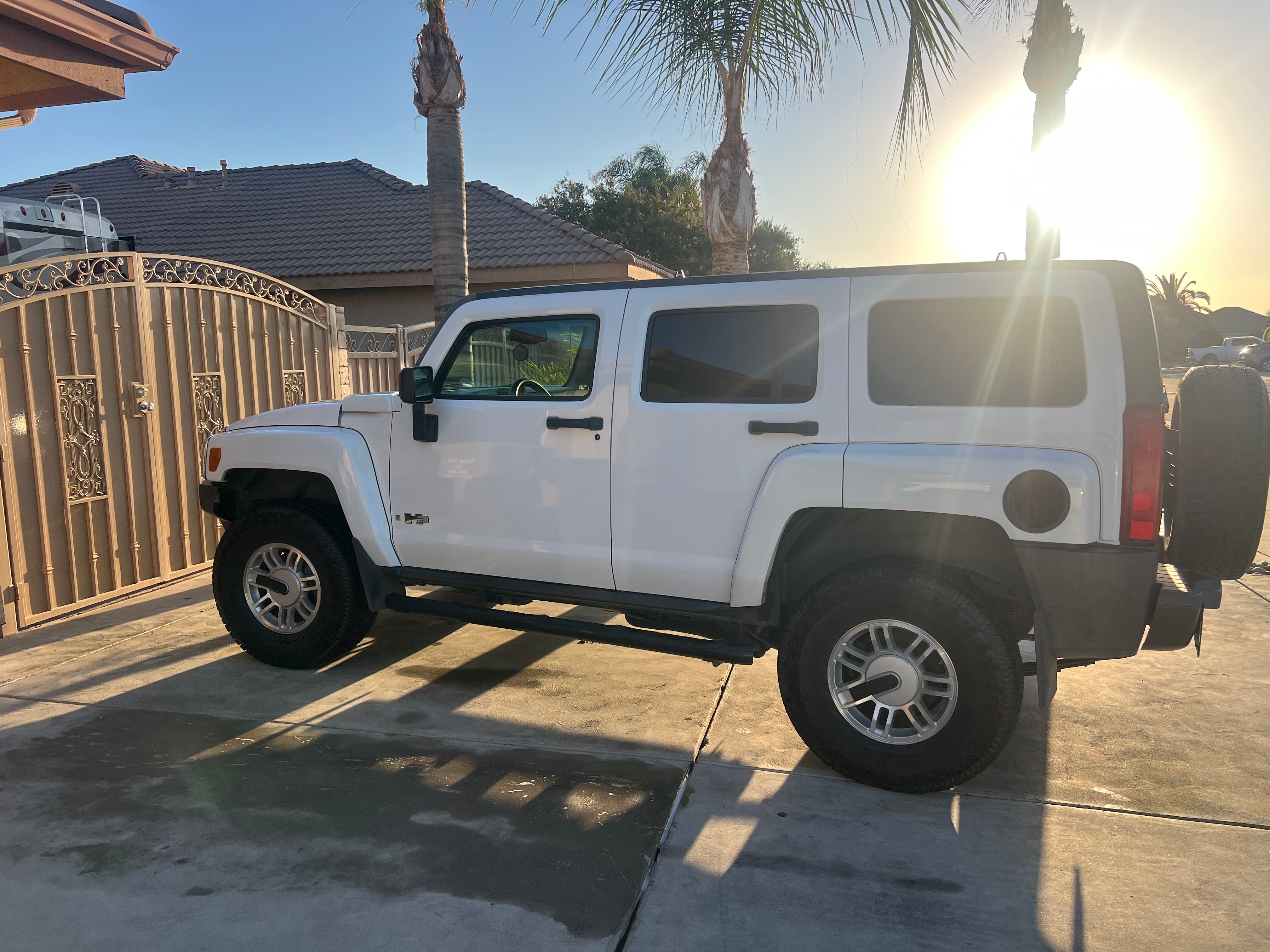 Used 2006 HUMMER H3 AWD/4WD image 2