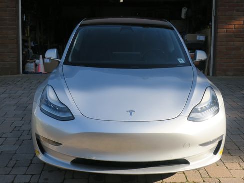 Used 2018 Tesla Model 3 Long Range image 2