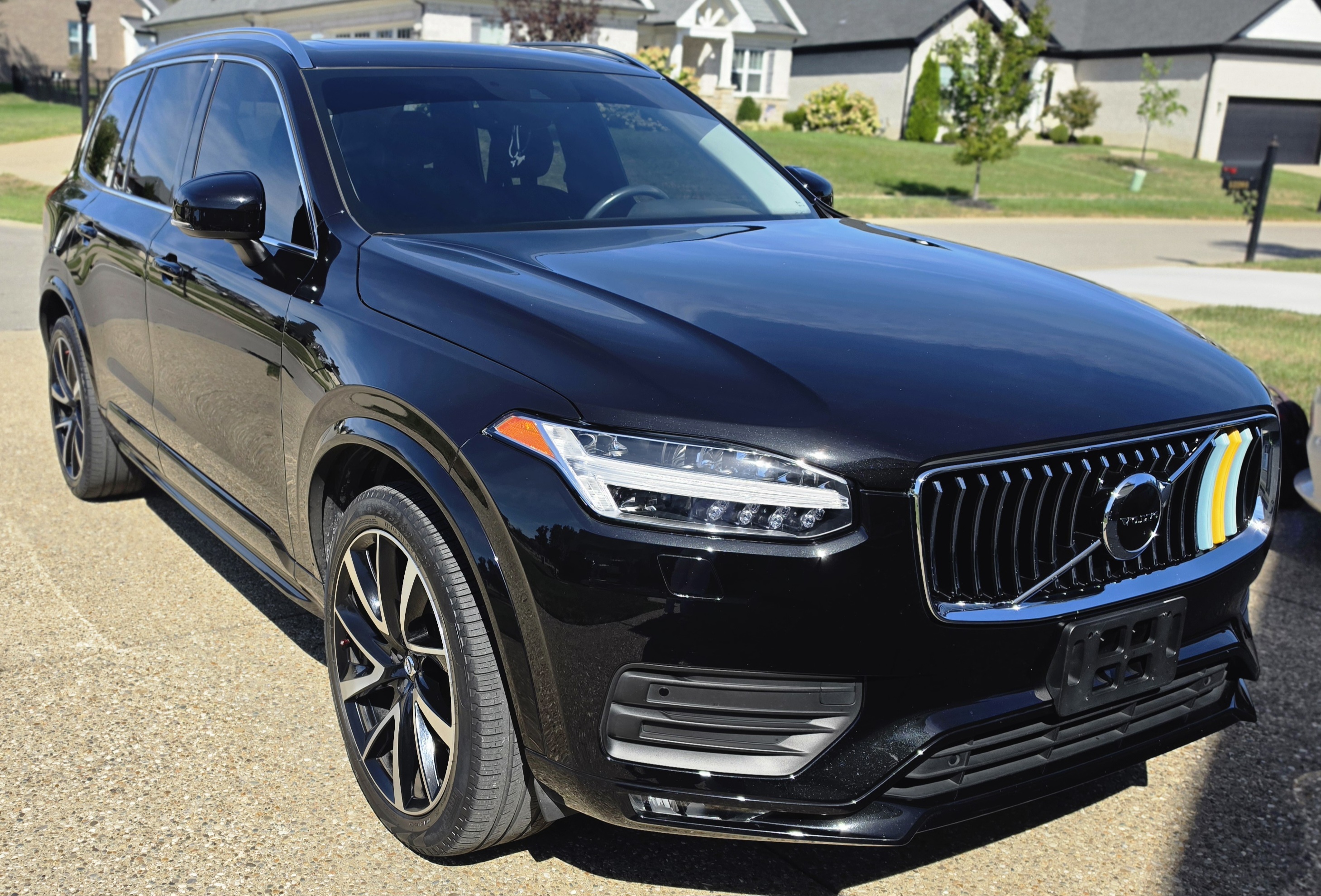 Used 2021 Volvo XC90 T6 Momentum w/ Climate Package AWD/4WD image 9
