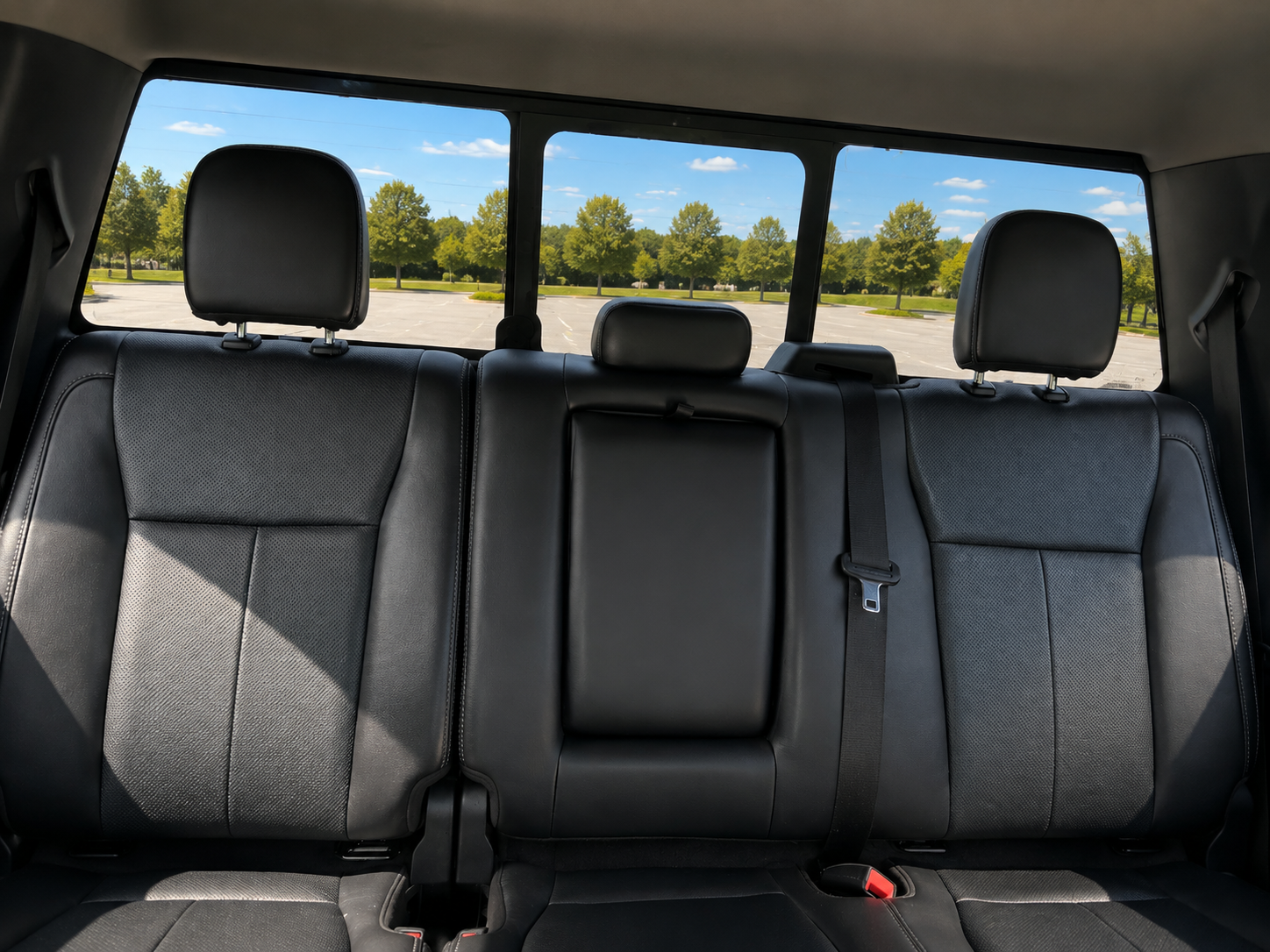 Used 2018 Ford F150 Lariat w/ Equipment Group 502A Luxury AWD/4WD image 8