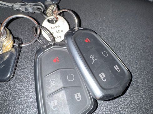 Used 2021 Cadillac XT6 Premium Luxury image 18