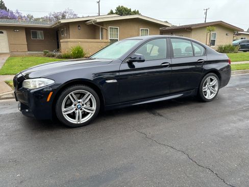 Used 2013 BMW 550i xDrive Sedan image 1