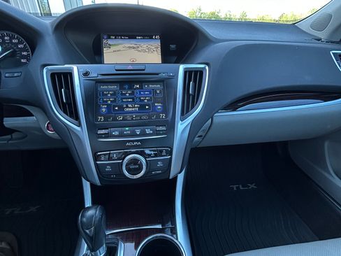 Used 2016 Acura TLX w/ Technology Package image 9