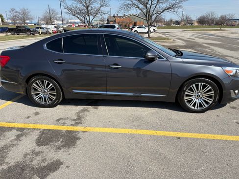 Used 2015 Kia Cadenza Premium FWD image 4