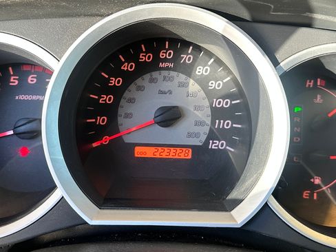 Used 2007 Toyota Tacoma 4x4 Access Cab V6 image 9