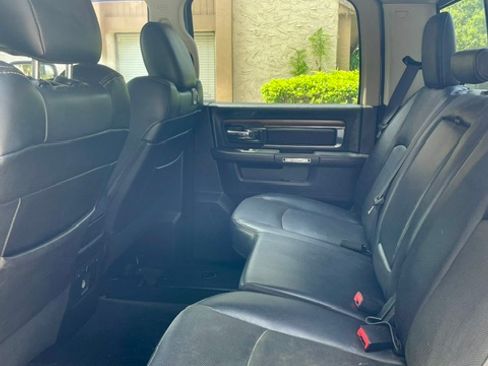 Used 2016 RAM 1500 Laramie w/ Convenience Group AWD/4WD image 10