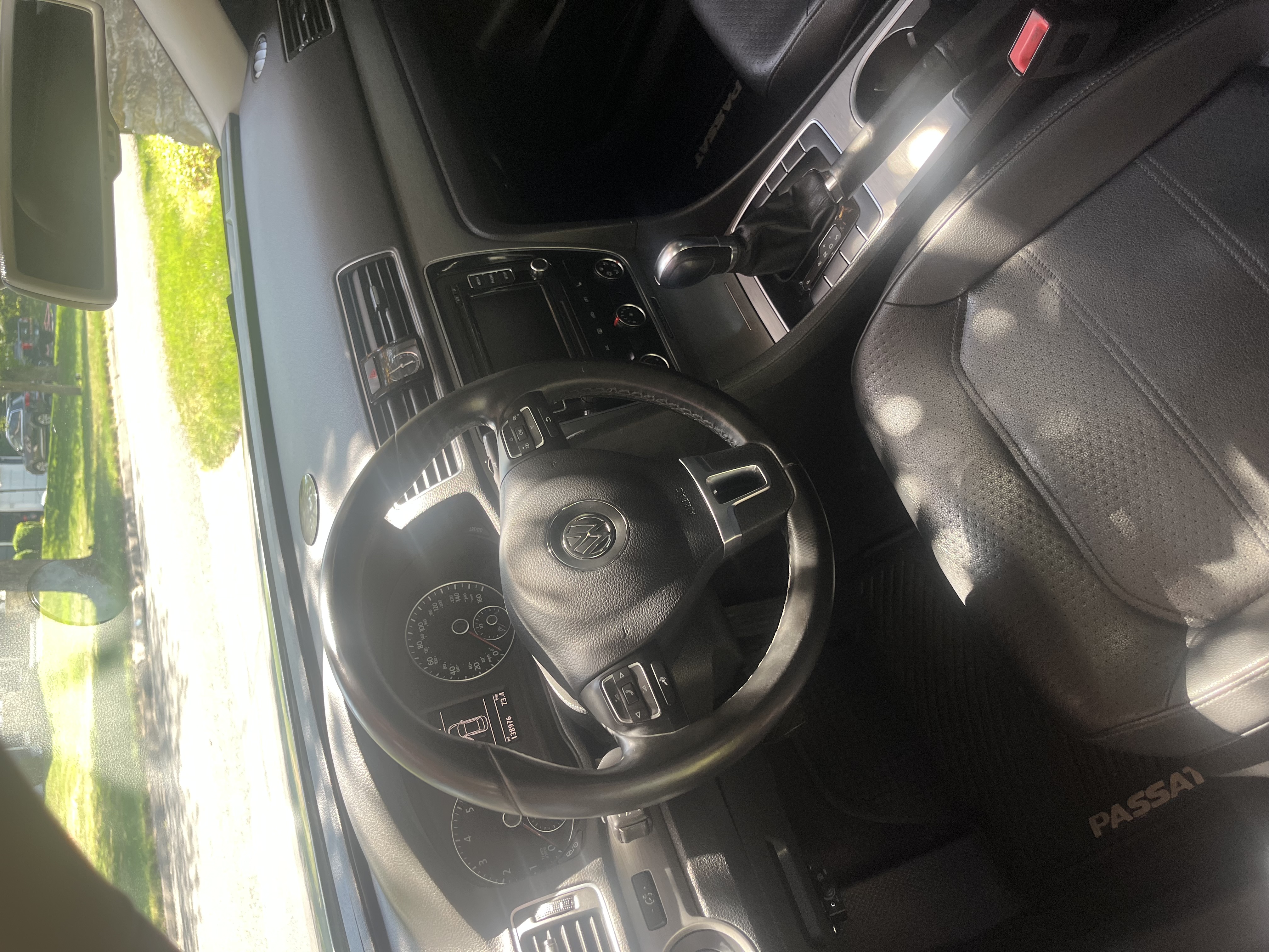Used 2014 Volkswagen Passat 1.8T SE FWD image 10