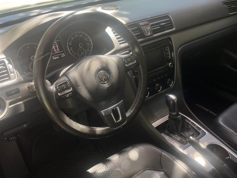 Used 2014 Volkswagen Passat 1.8T SE FWD image 10