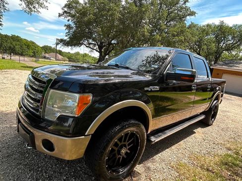 Used 2014 Ford F150 Lariat w/ Lariat Chrome Package AWD/4WD image 2