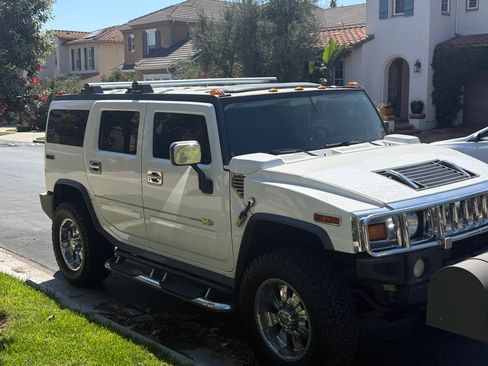 Used 2003 HUMMER H2 w/ Preferred Equipment Group AWD/4WD image 1