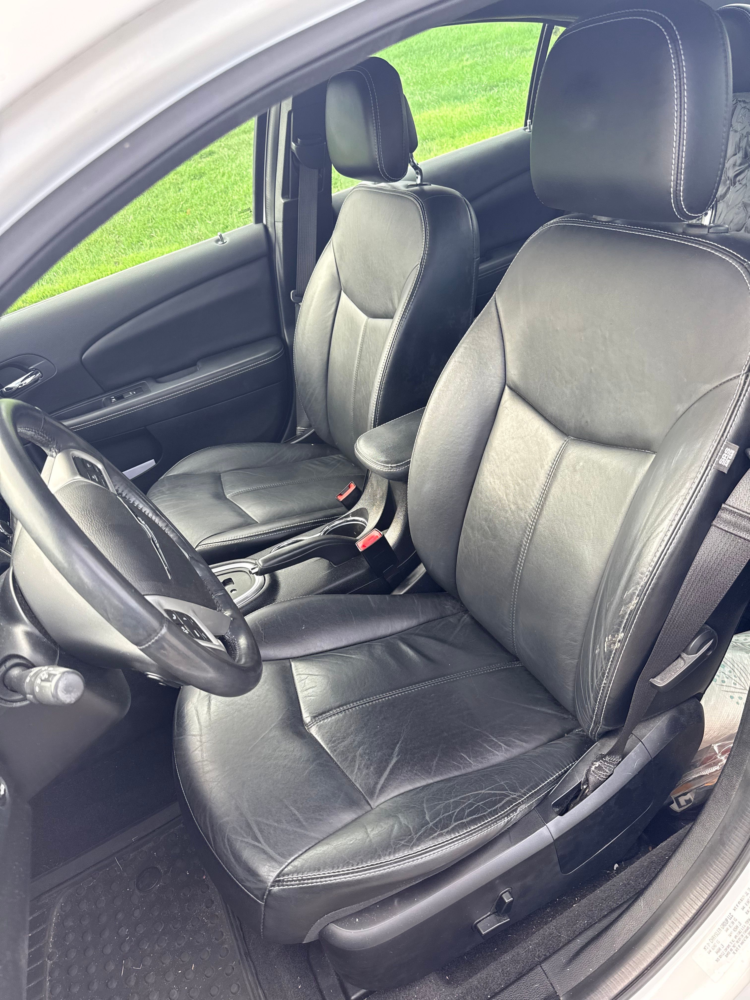 Used 2013 Chrysler 200 Limited FWD image 8