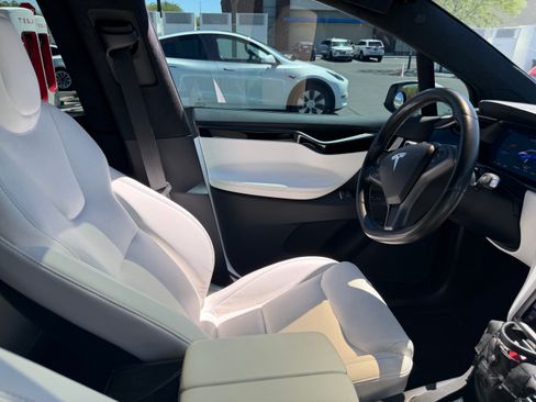 Used 2020 Tesla Model X AWD/4WD image 12