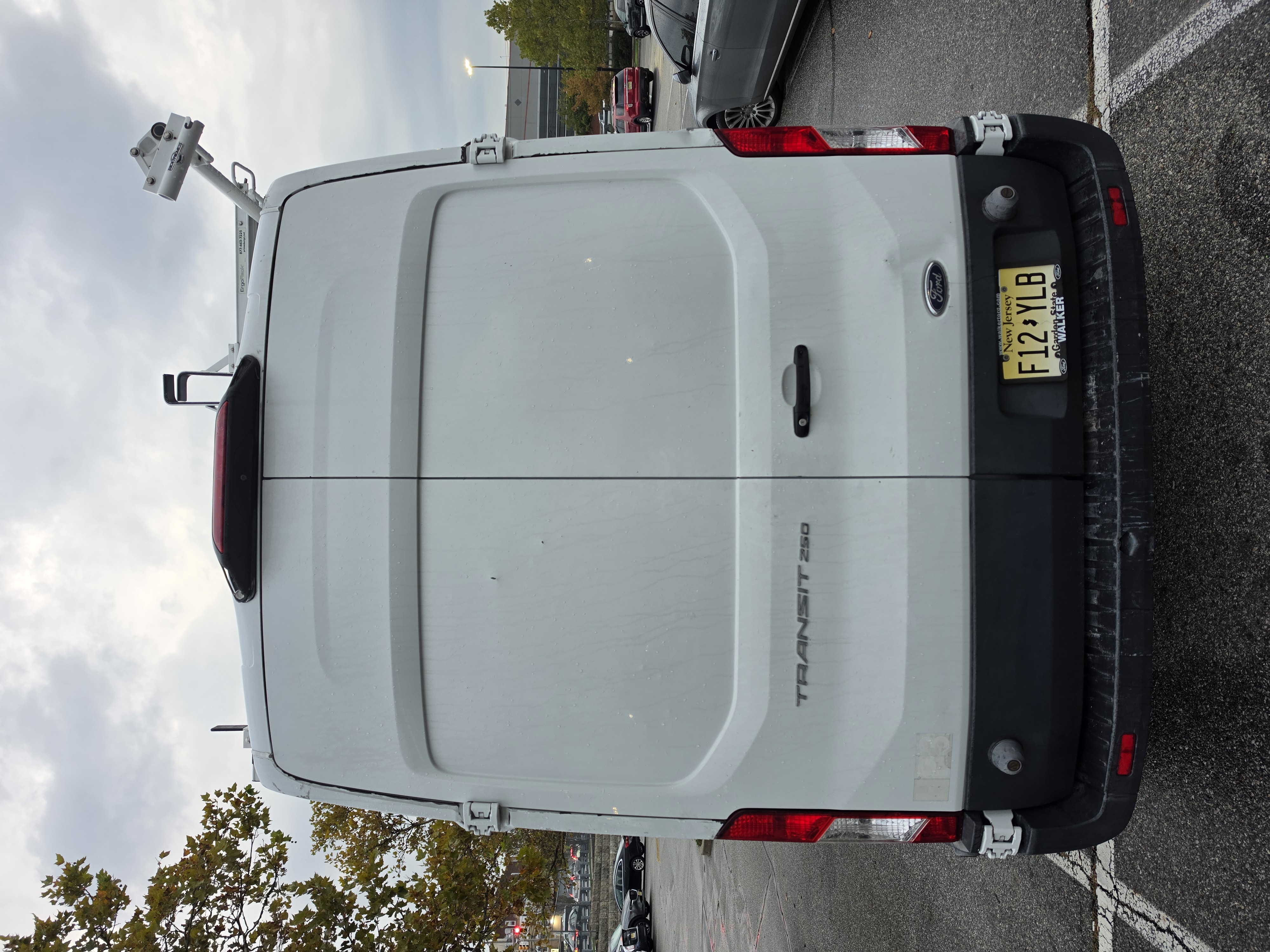 Used 2018 Ford Transit 250 148 High Roof RWD image 5
