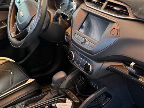 Used 2022 Chevrolet TrailBlazer LT w/ Confidence II Package image 6