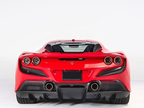 Used 2021 Ferrari F8 Tributo image 5