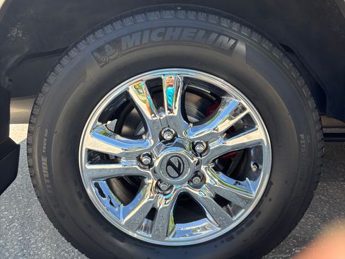 Used 2001 Lexus LX 470 470 Sport Utility 4D image 30