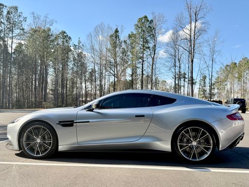 Used 2014 Aston Martin Vanquish Coupe image 1