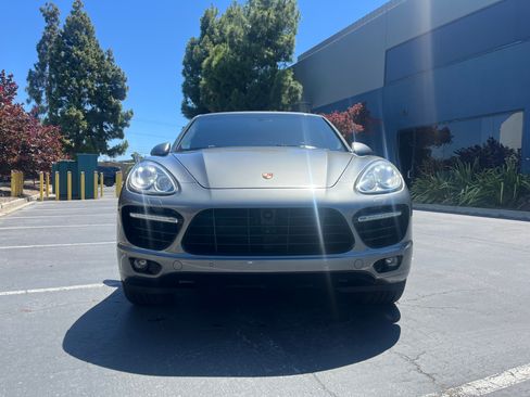 Used 2014 Porsche Cayenne AWD/4WD image 9