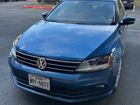 Used 2017 Volkswagen Jetta SEL image 1