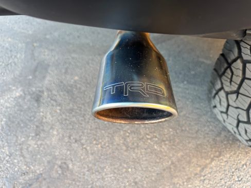 Used 2011 Toyota FJ Cruiser Sport Utility 2D image 21