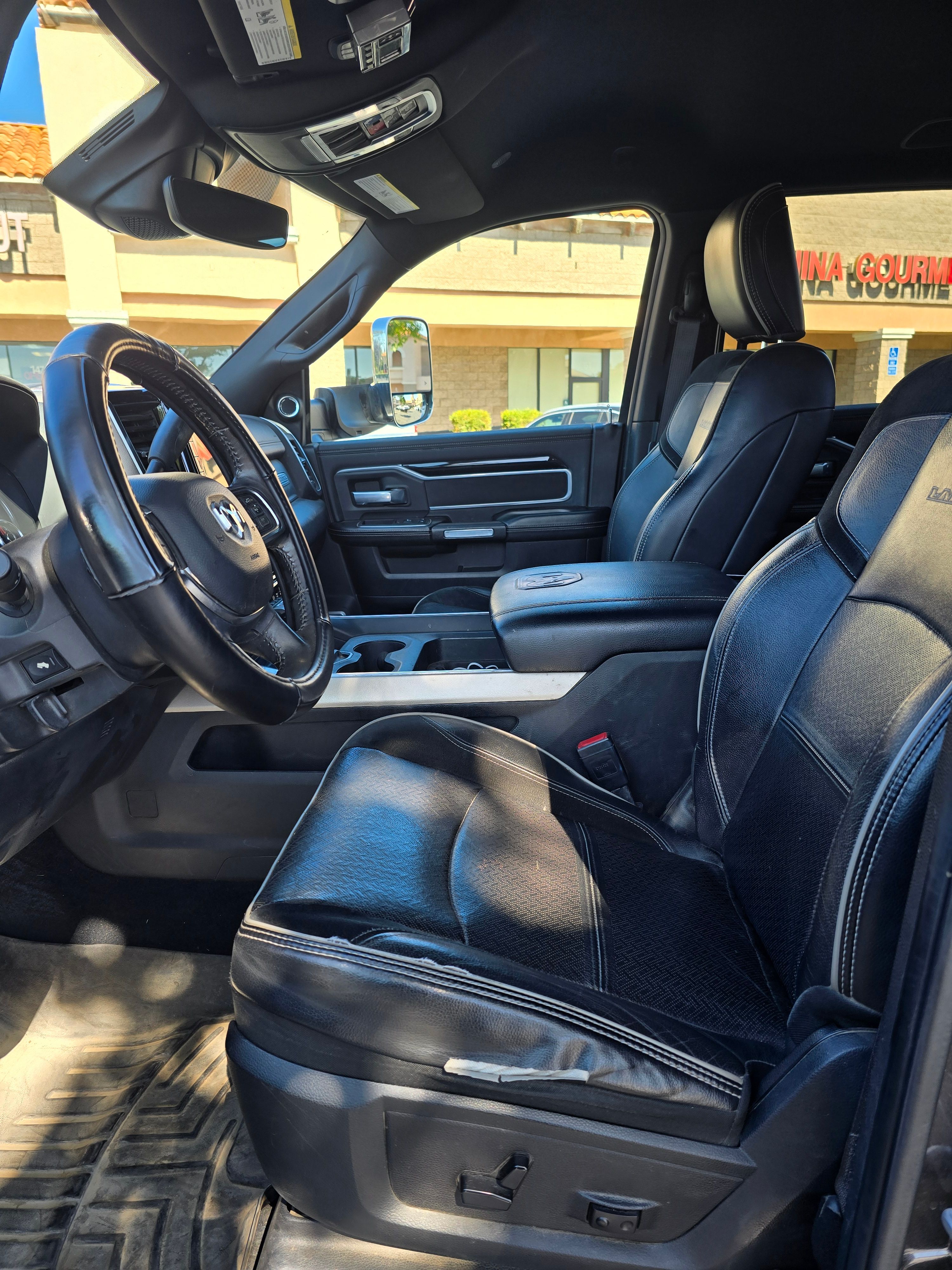 Used 2019 RAM 2500 Laramie AWD/4WD image 5