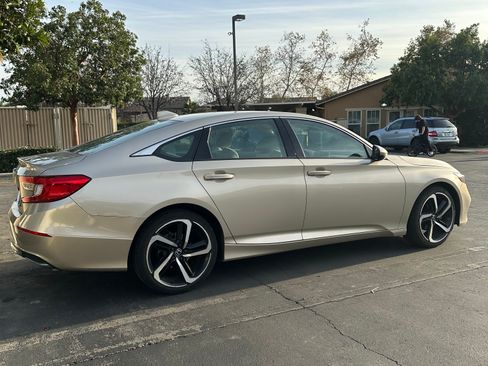 Used 2020 Honda Accord LX image 9