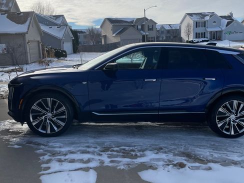 Used 2024 Cadillac Lyriq Luxury image 5
