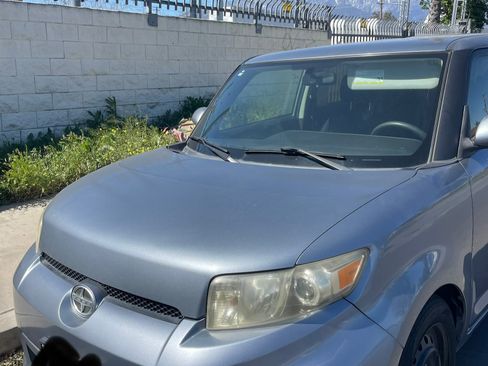 Used 2012 Scion xB image 2