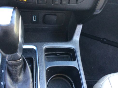 Used 2018 Ford Escape Titanium w/ Ford Safe & Smart Package image 12