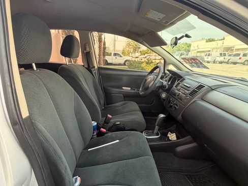 Used 2012 Nissan Versa 1.8 S FWD image 4