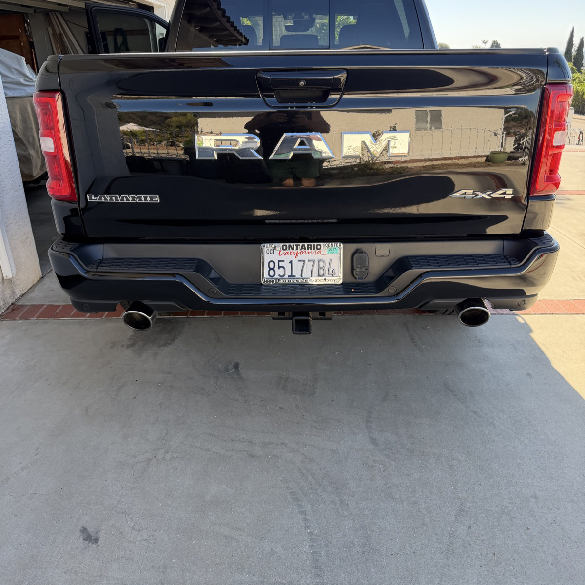 Used 2025 RAM 1500 Laramie w/ Sport Appearance Package AWD/4WD image 2